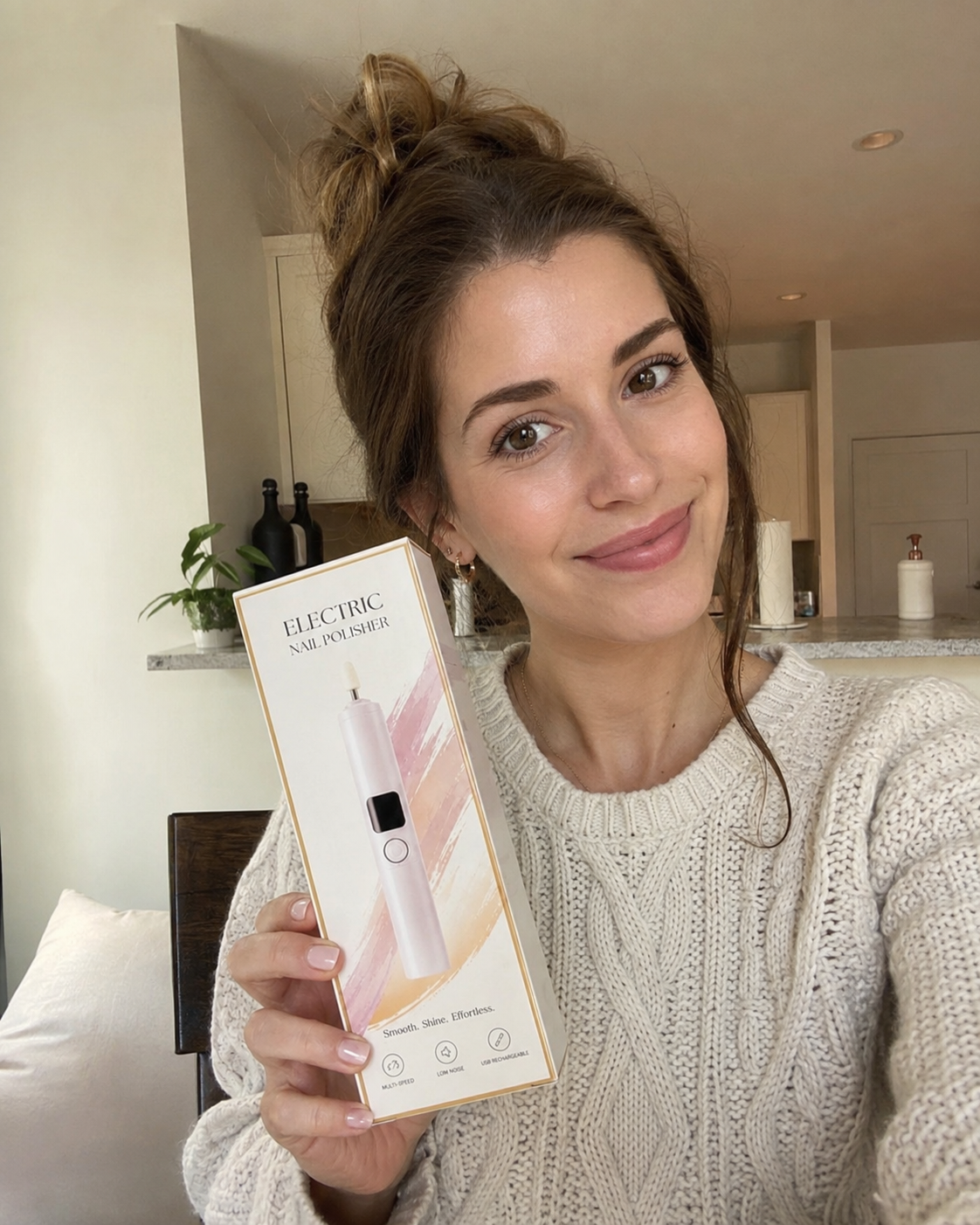 Customer holding Professional Electric Nail Drill Set in Pink