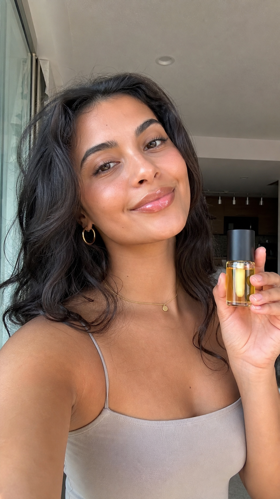 Beauty Britain customer using the featured product