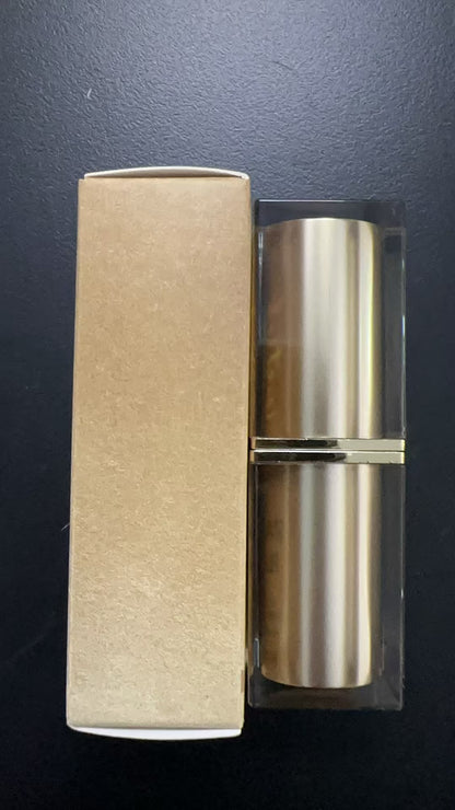 Hydrating Gold Lip Gloss – Long-Lasting Shine for Soft, Smooth Lips