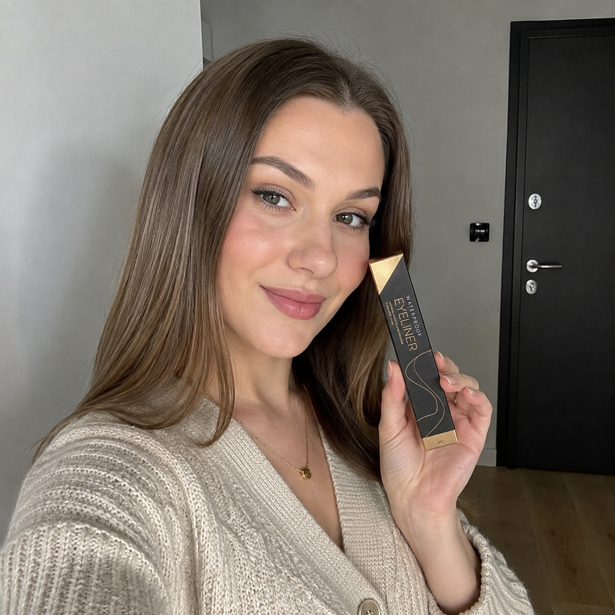 Beauty Britain customer using the featured product