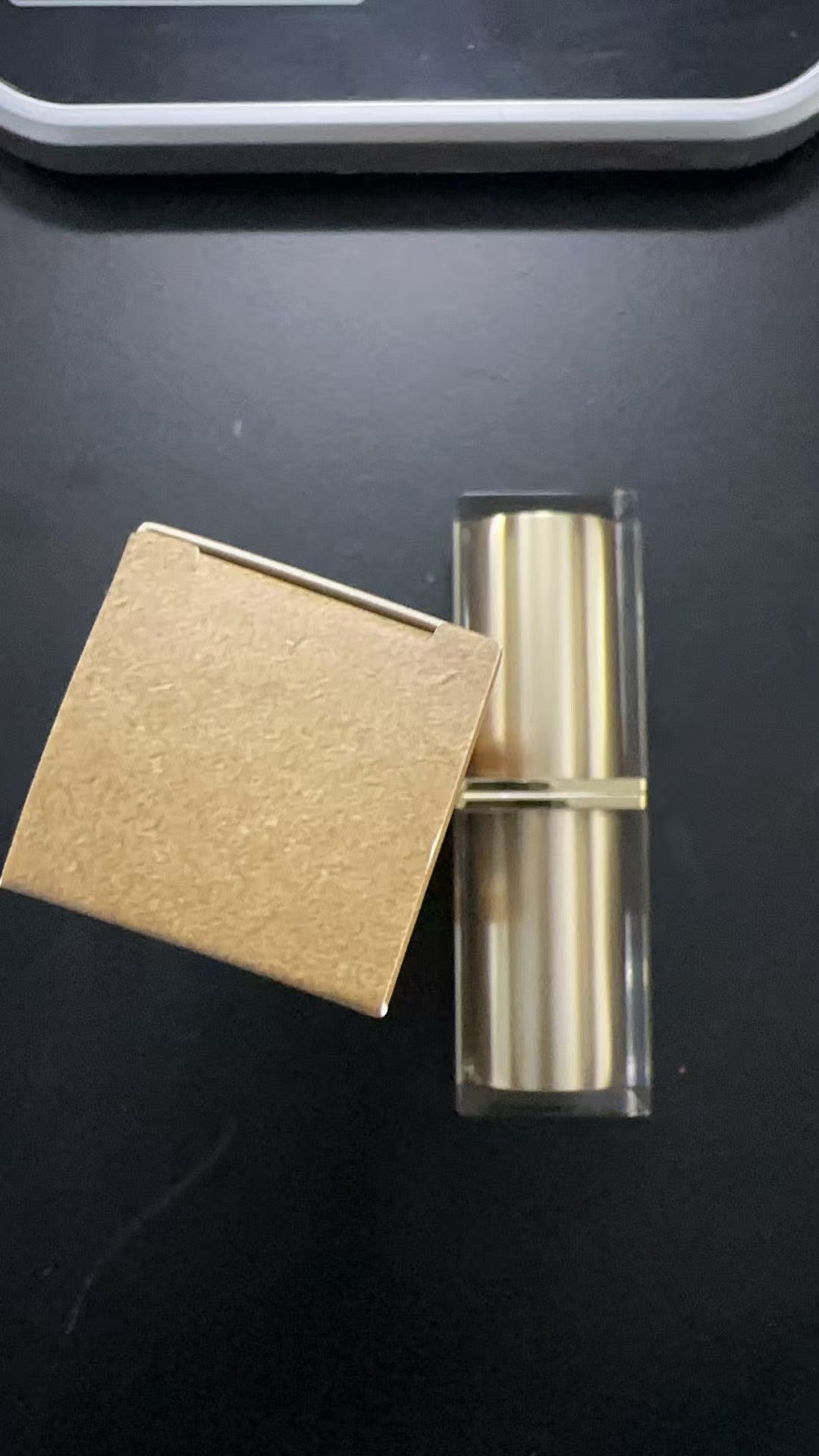 Hydrating Gold Lip Gloss – Long-Lasting Shine for Soft, Smooth Lips
