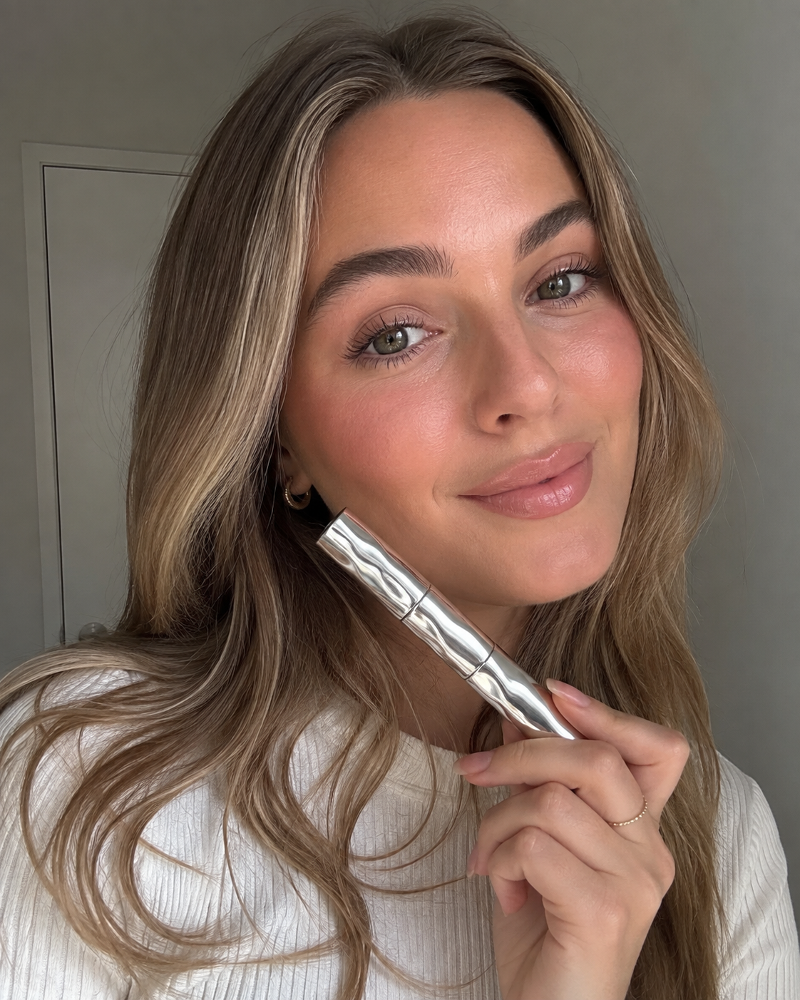 Beauty Britain customer using the Waterproof Curl & Length Mascara.