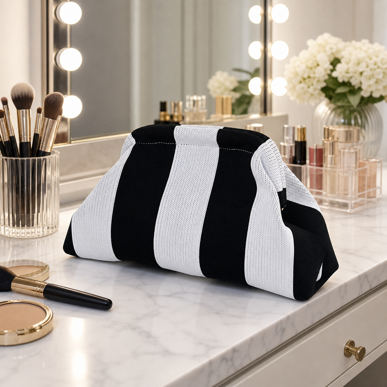 Stylish Knitted Makeup Bag